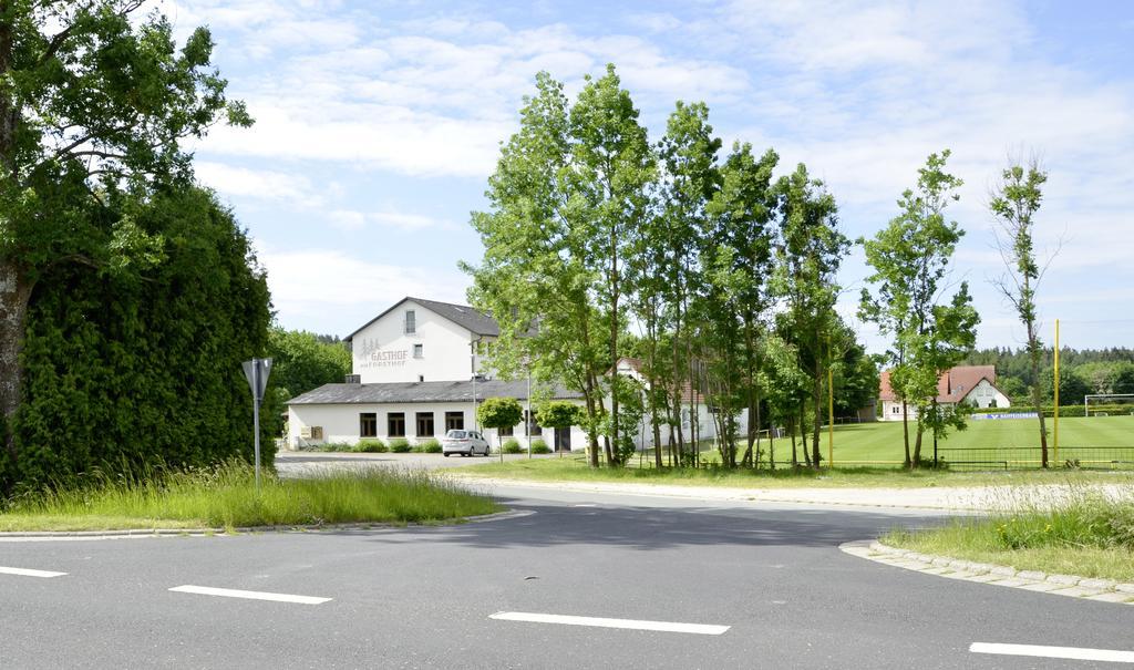 Hotel Gasthof Am Forsthof Edelsfeld Exterior photo