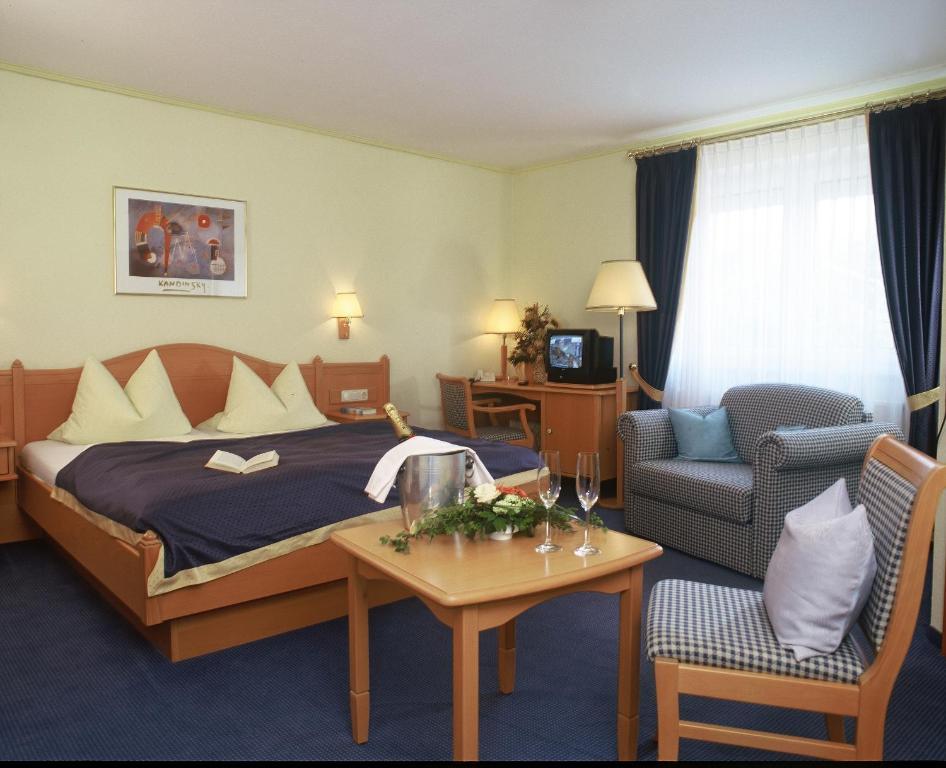 Hotel Gasthof Am Forsthof Edelsfeld Room photo